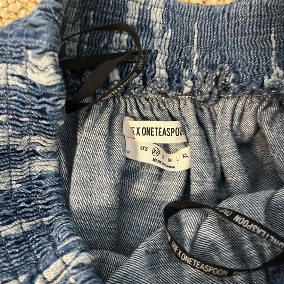 One Teaspoon Off the Shoulder Denim Top - Picture 7 of 7